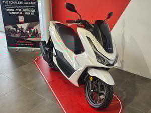 Used Honda PCX 125 PCX 125 for sale in Newcastle-under-Lyme | Image 2