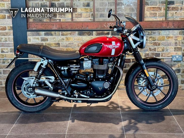 Triumph STREET TWIN 900 