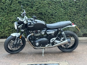 Used Triumph SPEED TWIN 1200 SPEED TWIN 1200 for sale in Stoke On Trent | Image 3