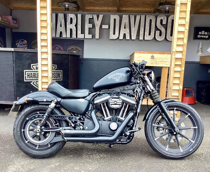 Harley-Davidson SPORTSTER 883 XL883N IRON 883