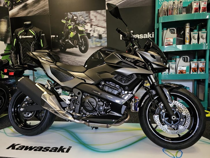 KAWASAKI Z7 HYBRID