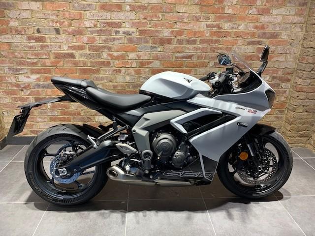 Triumph DAYTONA 660