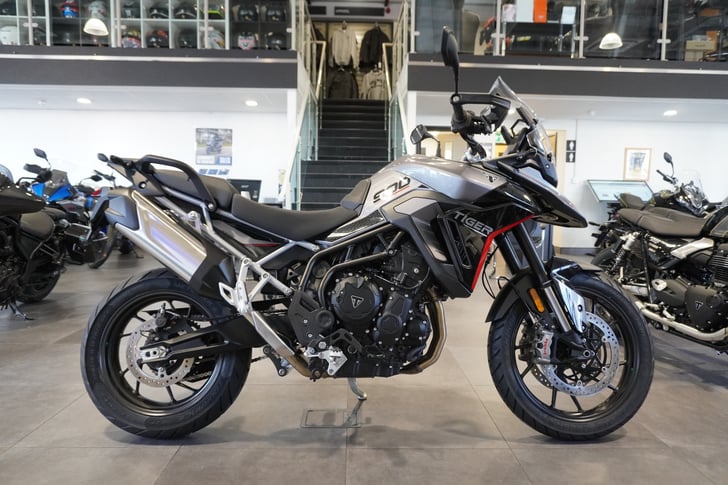 TRIUMPH TIGER 900 GT