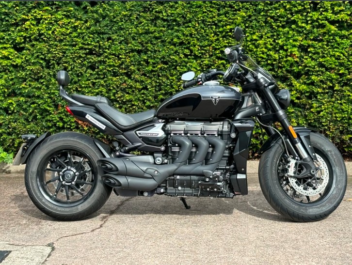 Triumph ROCKET 3 STORM GT