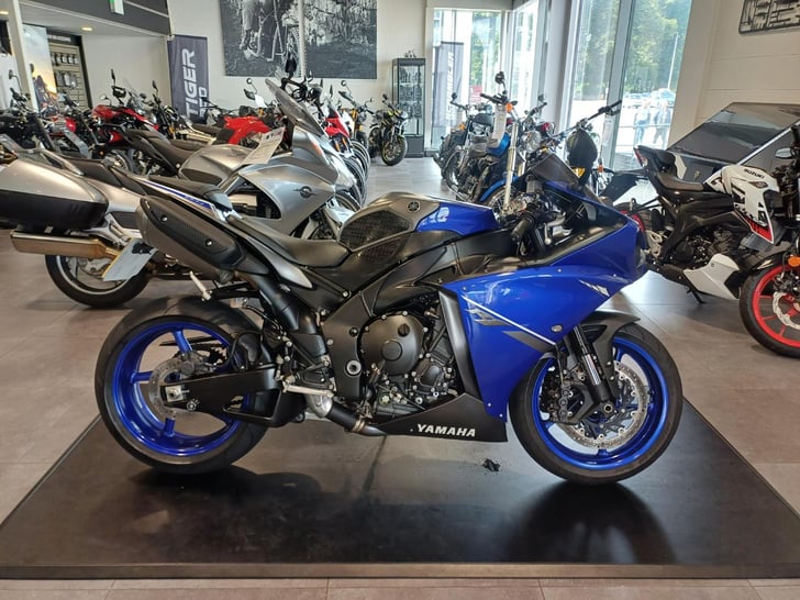 Yamaha YZF-R1