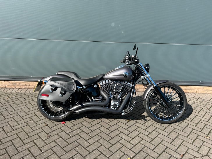 Harley-Davidson SOFTAIL FXSB BREAKOUT