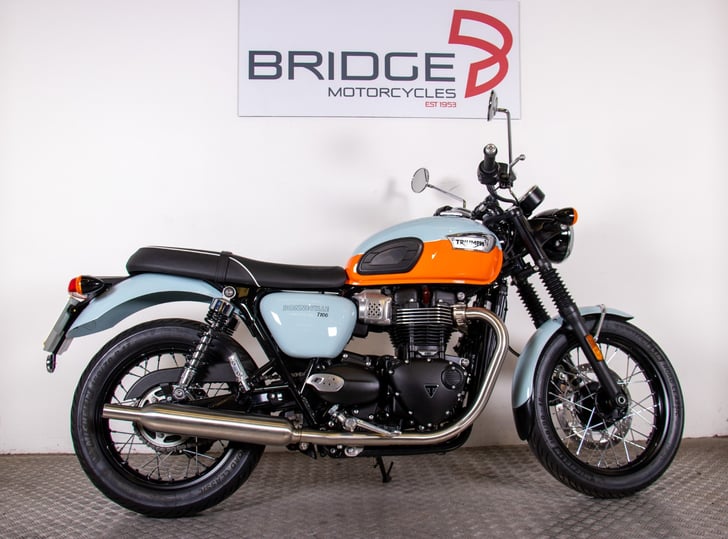 Triumph BONNEVILLE T100