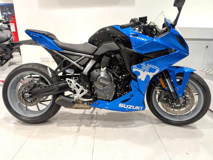 Suzuki GSX-8R
