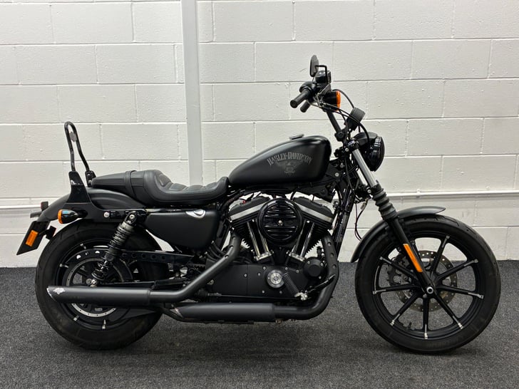 HARLEY-DAVIDSON SPORTSTER XL883N IRON
