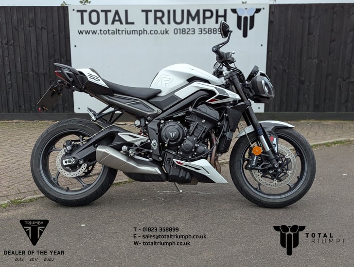 TRIUMPH STREET TRIPLE 765 R