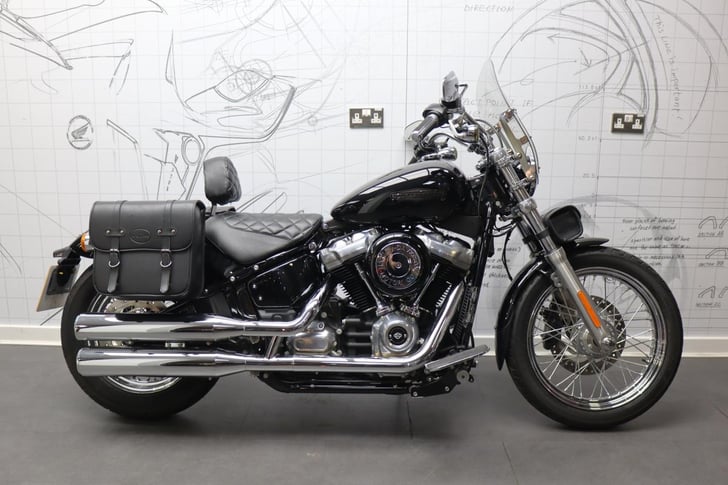 HARLEY-DAVIDSON HARLEY-DAVIDSON FXST SOFTAIL STANDARD 174 