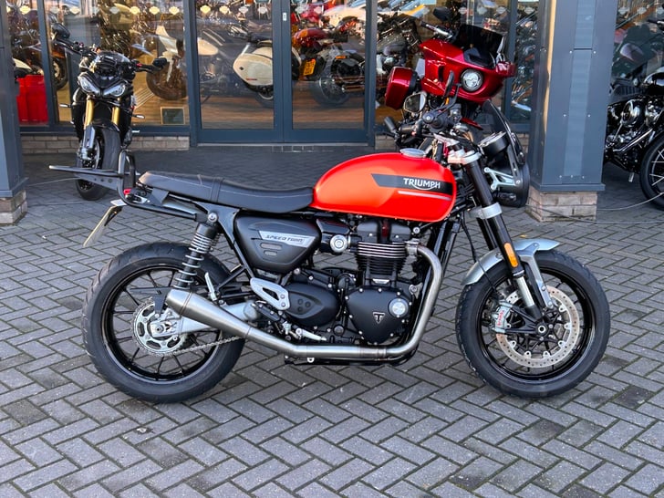 Triumph SPEED TWIN 1200