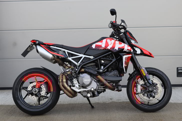 Ducati HYPERMOTARD 950