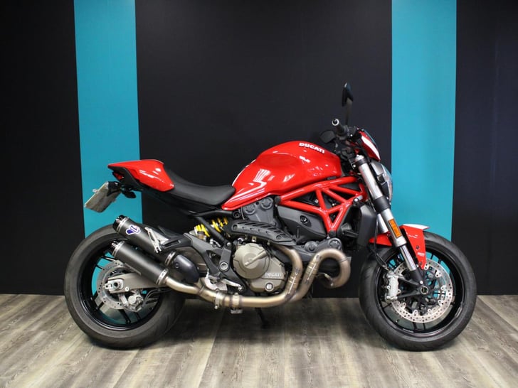 Ducati M821 STRIPE 