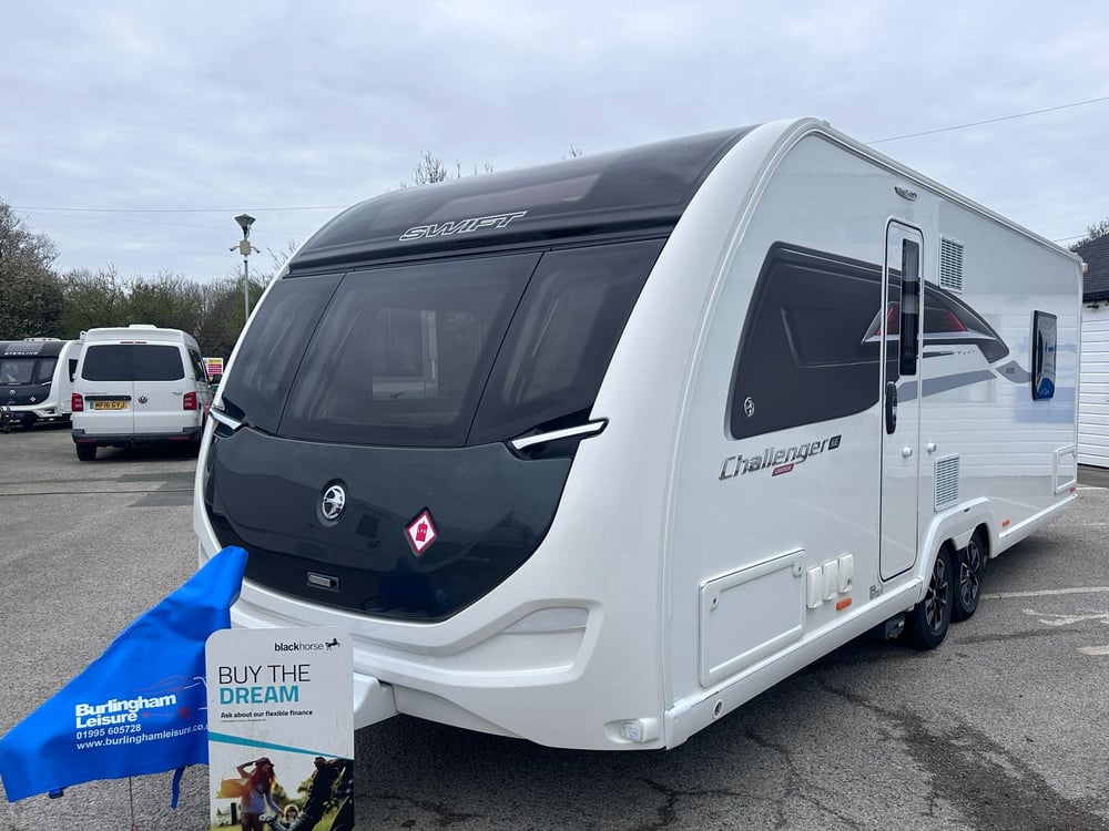 Used Swift CHALLENGER GRANDE ATC / SOLAR PANEL / L CHALLENGER GRANDE ATC / SOLAR PANEL / L for sale in Preston