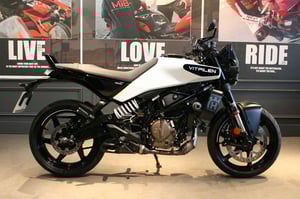 Used Husqvarna VITPILEN 125 VITPILEN 125 for sale in Watford | Image 2