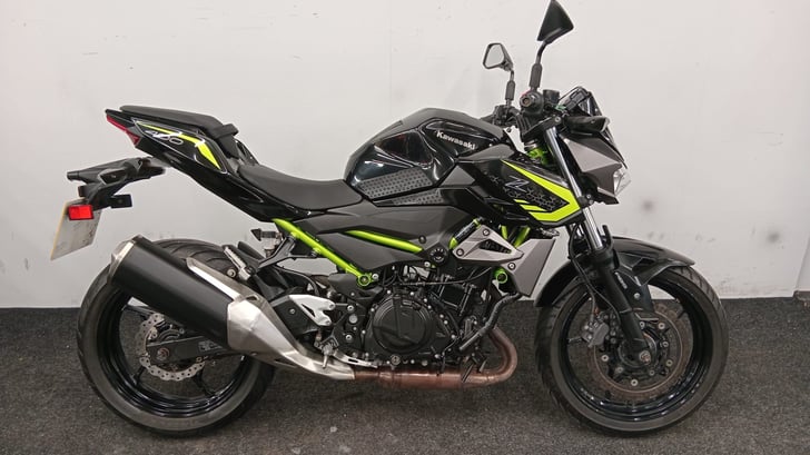 Kawasaki Z400