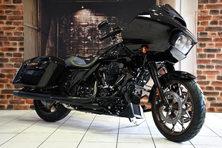 Harley davidson 2020 on sale street glide