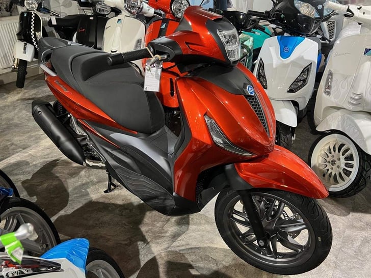 PIAGGIO BEVERLY 300 S E5