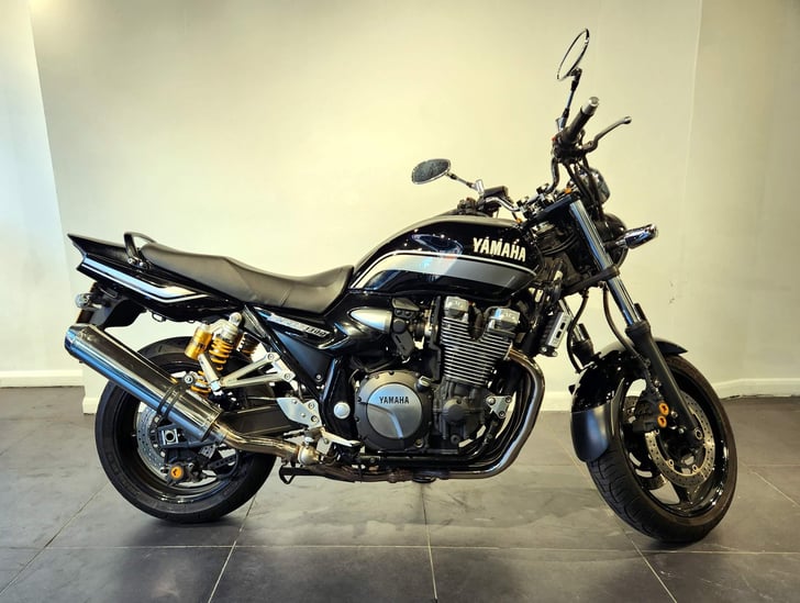 Yamaha XJR1300