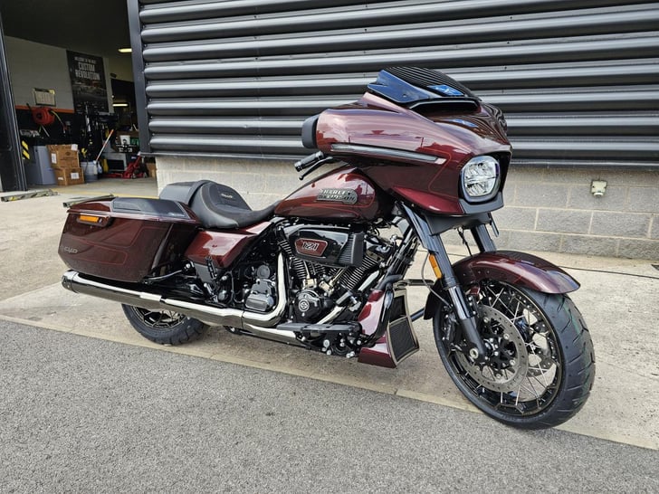 Harley-Davidson CVO STREET GLIDE