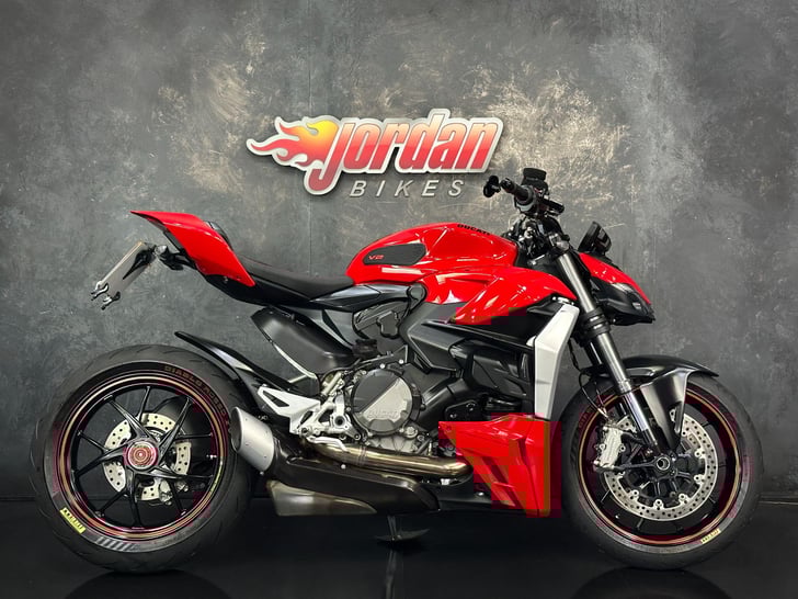 Ducati STREETFIGHTER V2 955