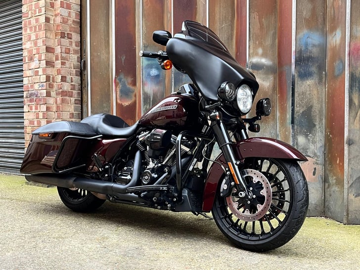 Harley-Davidson TOURING 1870 ROAD KING SPECIAL (COLOUR)