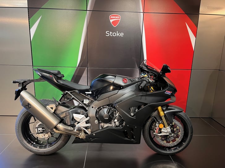 Honda CBR1000RR-R Fireblade SP Carbon