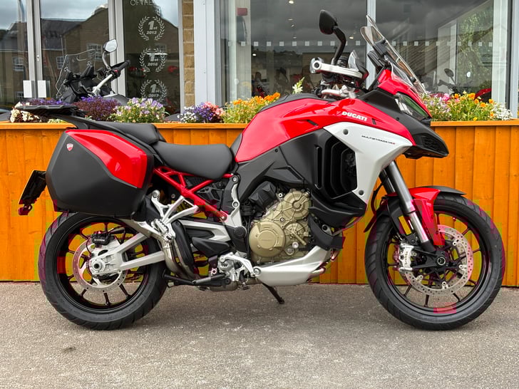 Ducati Multistrada V4 S Travel & Radar