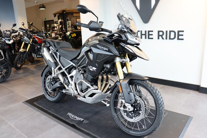 TRIUMPH TIGER 1200 RALLY PRO