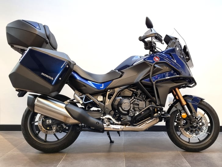 Honda NT1100 DCT ELECTRONIC SUSPENSION