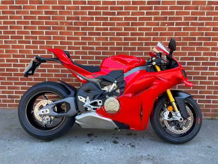 Ducati PANIGALE V4 S