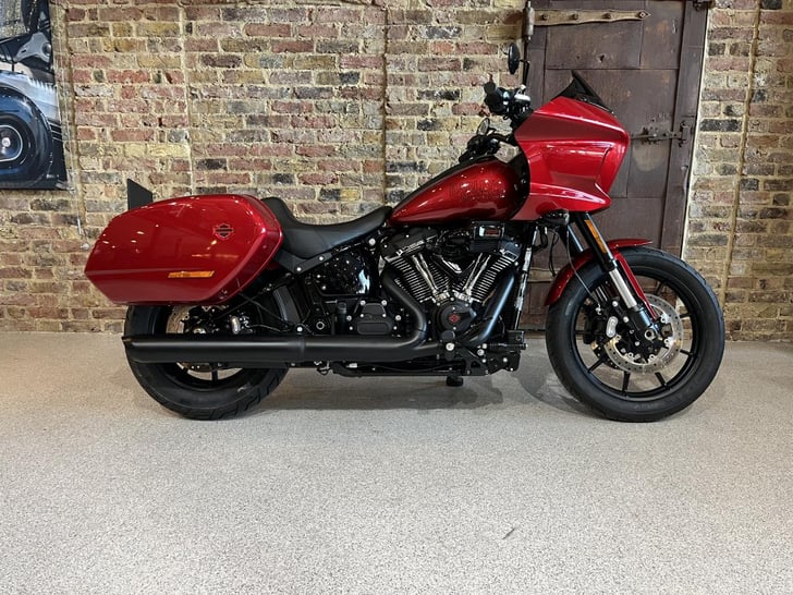 Harley-Davidson FXLRST LOWRIDER ST 