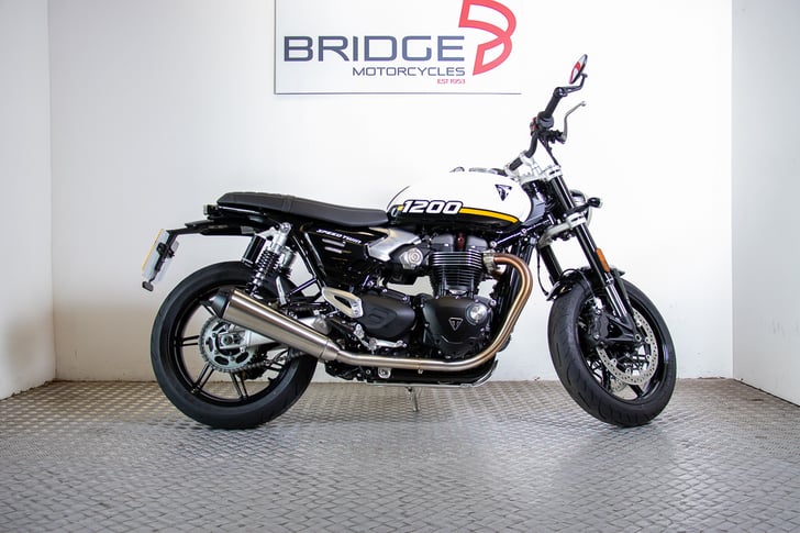 Triumph SPEED TWIN 1200