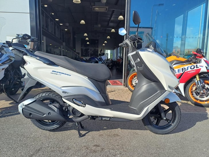 Suzuki Burgman Street 125EX