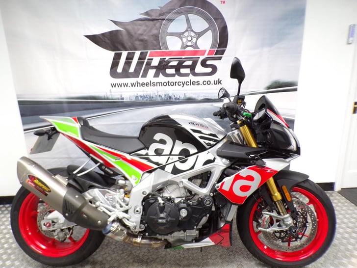 Aprilia TUONO 1100 V4 