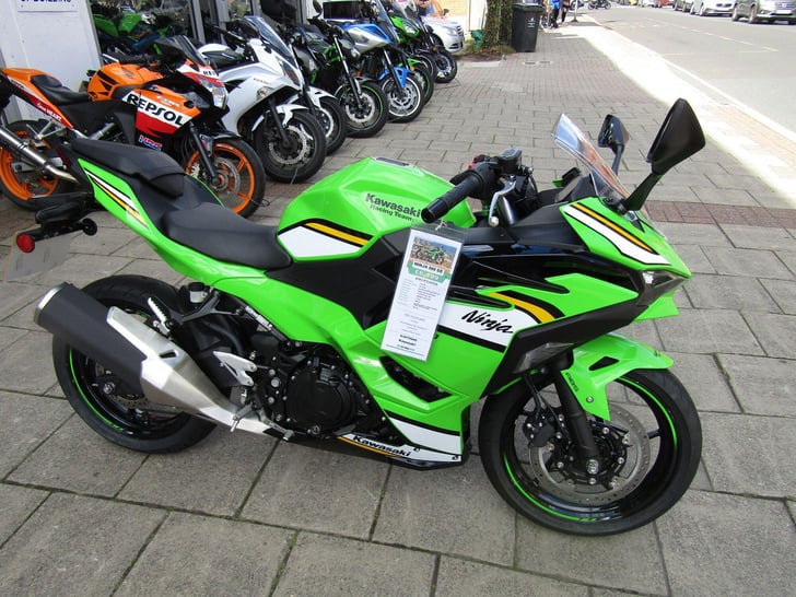 KAWASAKI Ninja 500 SE