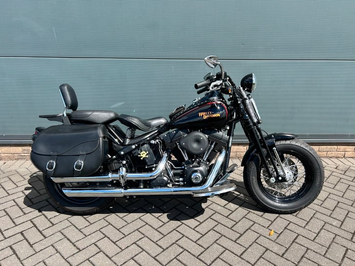 Harley-Davidson SOFTAIL FLSTSB CROSS BONES