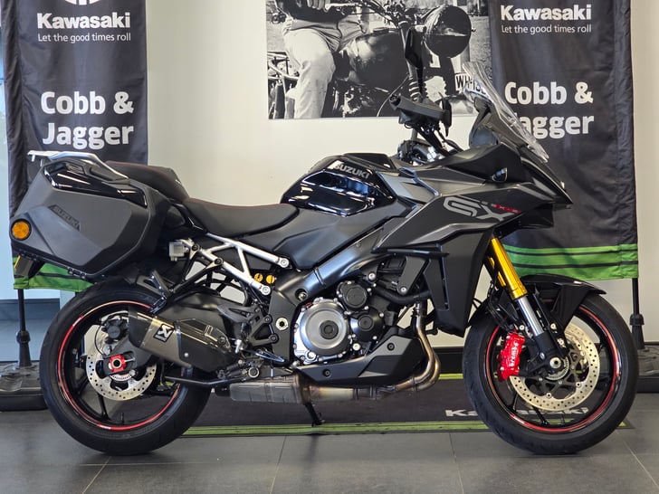 Suzuki GSX-S1000GX+