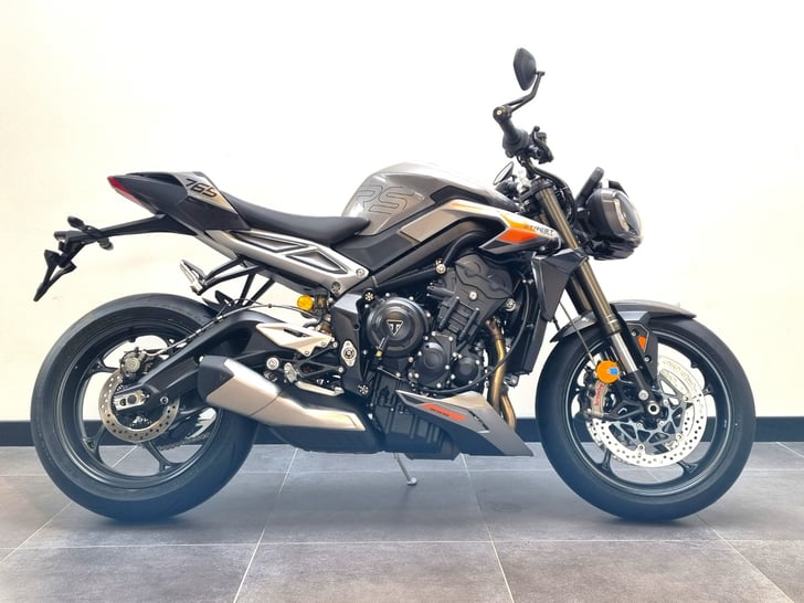 Triumph STREET TRIPLE RS