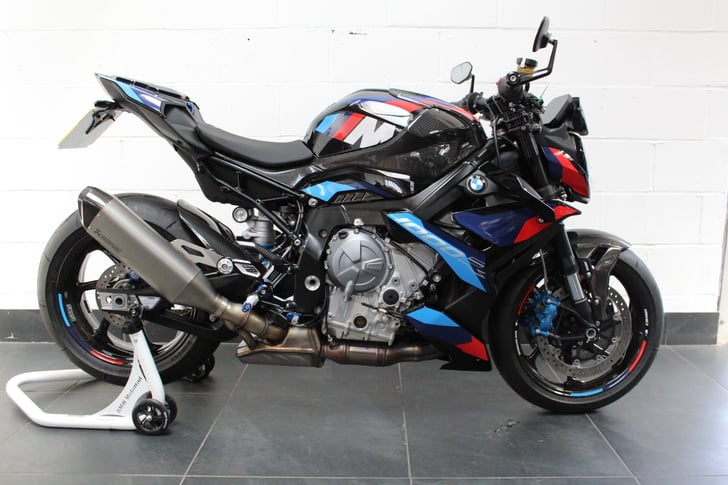 BMW M 1000 R