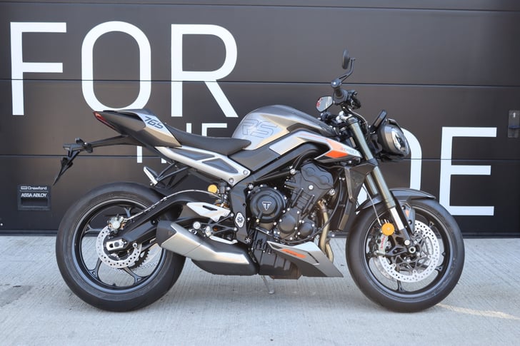 Triumph STREET TRIPLE RS