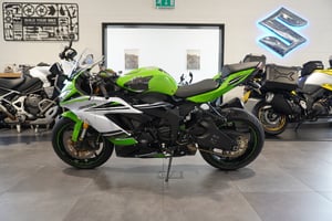 Kawasaki NINJA ZX-6R