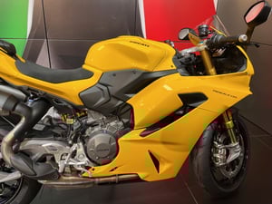 Used Ducati PANIGALE V2 S PANIGALE V2 S for sale in Newcastle Under Lyme  | Image 3