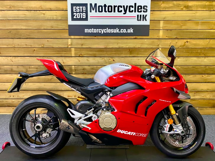 Ducati PANIGALE V4 R