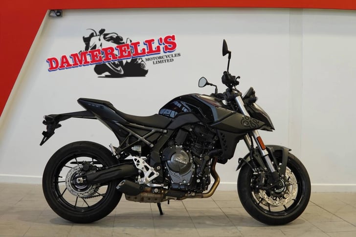 SUZUKI GSX800R 