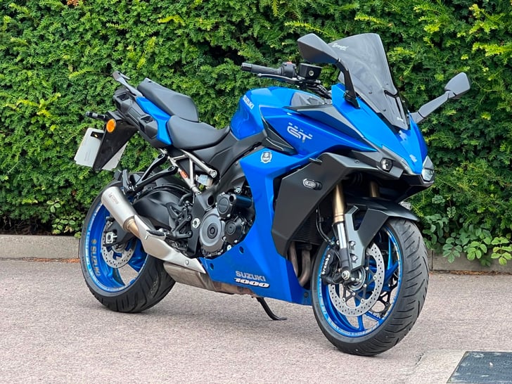 Suzuki GSX-S1000GT+