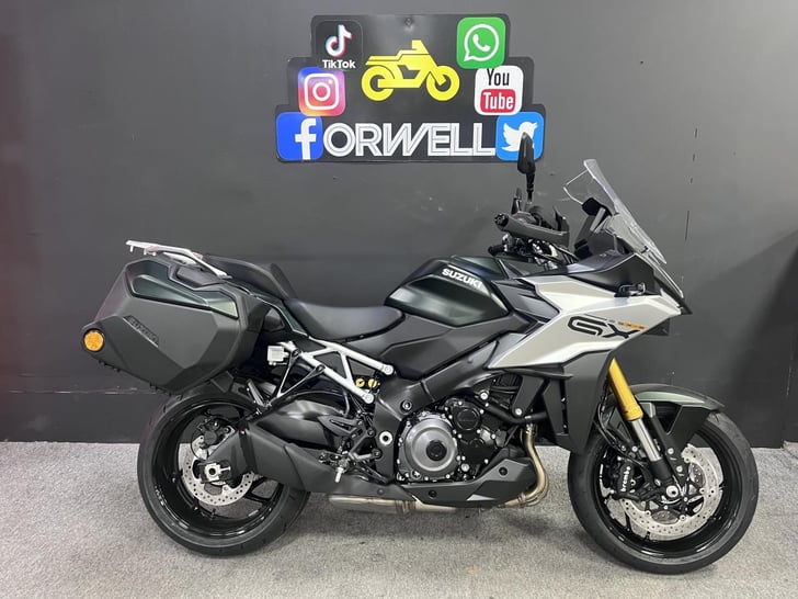 Suzuki GSX-S 1000 GX M4 