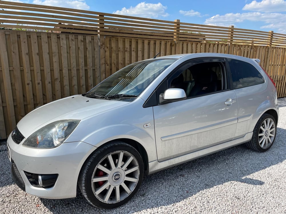 Used Ford FIESTA FIESTA 2.0 3DR for sale in Chesterfield
