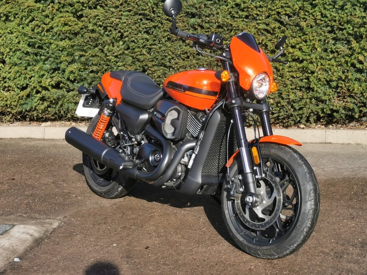 Harley-Davidson STREET ROD